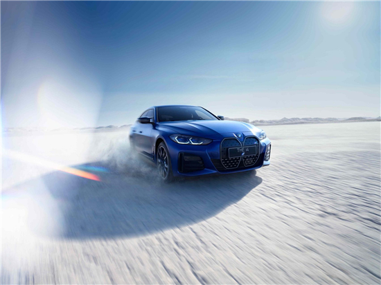 强化电动化攻势 创新BMW i4中国上市，可芒科技以数字化创新共启豪华电动出行新境